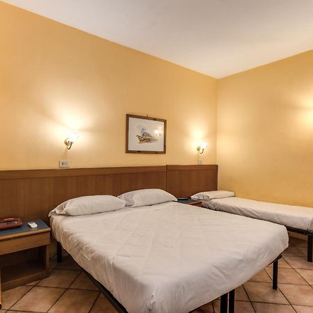 Hotel Pomezia Rom Exteriör bild